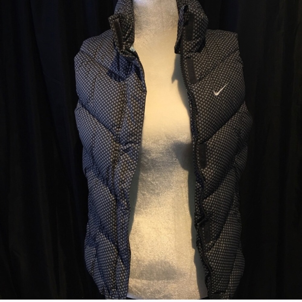 Nike vest